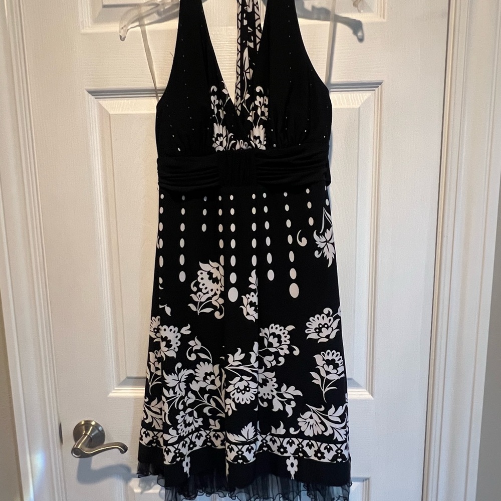 Speechless Black and White Floral Backless Halter Dress